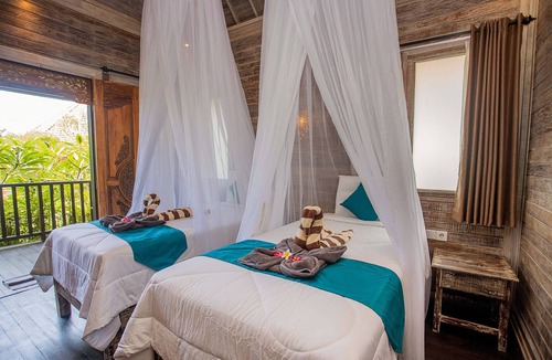 Mushroom Bay House | D’Gume Villas Lembongan by Bali Cabin
