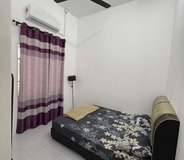 Padang Saujana House | Dhia Medina Homestay Jerantut