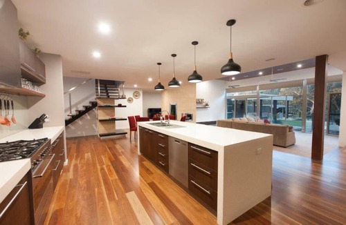 Echuca House | Dhungalla - Echuca Holiday Homes