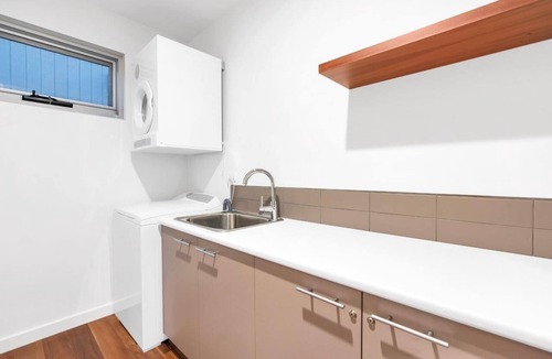 Echuca House | Dhungalla - Echuca Holiday Homes