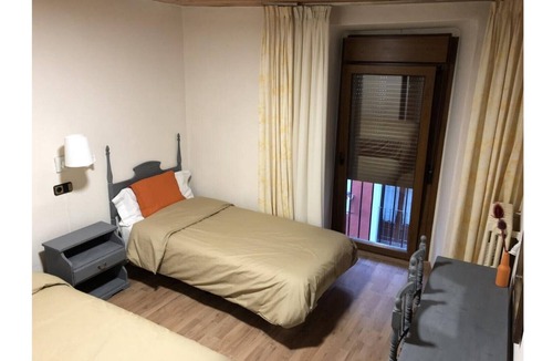Puigcerda Bed & Breakfast | Di Verena - Two people (single beds) and private bathroom nr 28