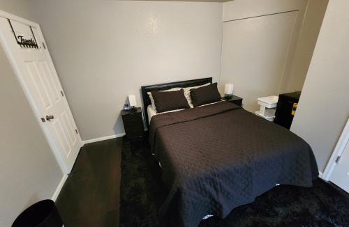 Commerce City House | Dia, Commerce city Reunion Stylish Bedrooms