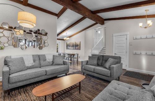 Mountain View District House | Diablo