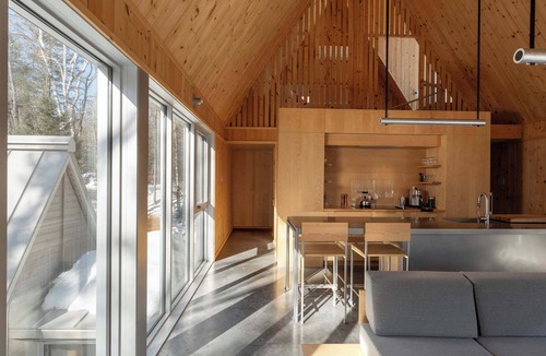 Chertsey Ski Chalet | Diamant Cache - Private Sauna Forest Chalet Total Disconnect