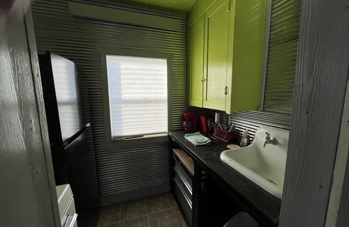 Brule County Cabin | Diamond A Cattle Tourist Cabin
