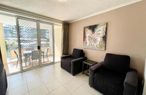 Mermaid Beach Apartment | Diamond Beach 11