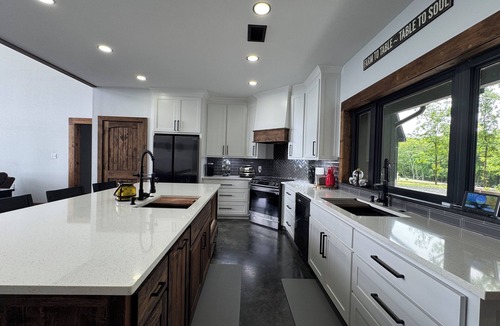 Quitman House | Diamond Bluff Lodge on Greers Ferry Lake