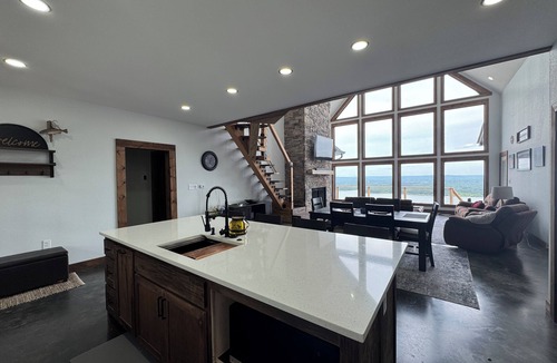 Quitman House | Diamond Bluff Lodge on Greers Ferry Lake