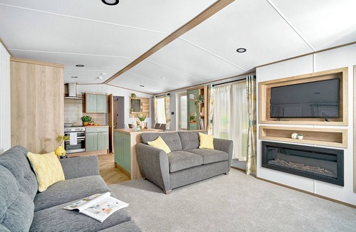 Llanllwchaiarn House | Diamond Caravan 3 Sleeps 6 (No Pet)