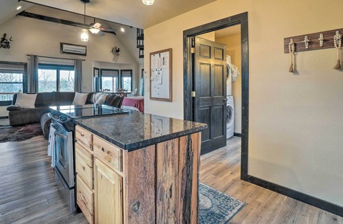 Diamond City Apartment | Diamond City Studio Cabin on Bull Shoals Lake