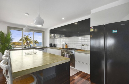 Budgewoi Apartment | Diamond Head Manor