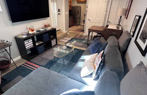 Cardozo Apartment | "Diamond In DC" Cozy English Basement Unit in Central Historic DC Neighborhood!