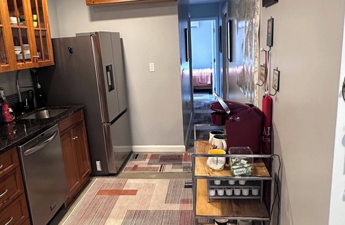 Cardozo Apartment | "Diamond In DC" Cozy English Basement Unit in Central Historic DC Neighborhood!