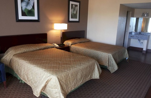 Richmond Hotel | Diamond Inn and Suites