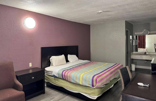 Forrest City Hotel | Diamond Inn Forrest City I-40