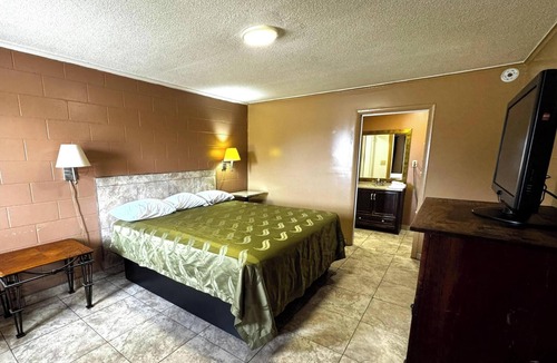 Forrest City Hotel | Diamond Inn Forrest City I-40
