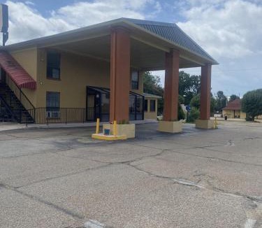 Forrest City Hotel | DIAMOND INN