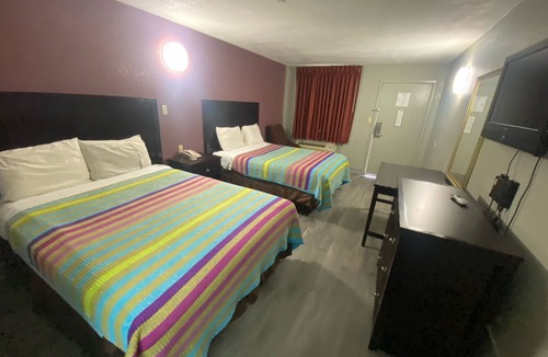 Forrest City Hotel | Diamond Inn