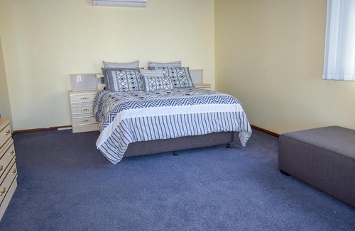 Budgewoi House | Diamond Lake House