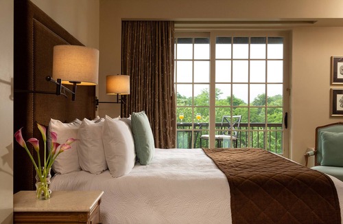 Saugerties Hotel | Diamond Mills Resort