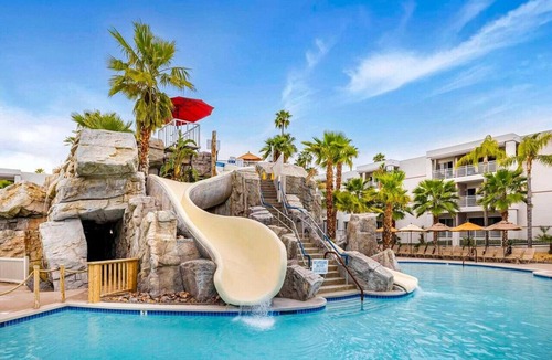 Canyon Corridor Apartment | Diamond - Palm Canyon Resort - 1BD