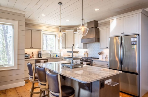 Sapphire House | Diamond Ridge: Modern Luxury, Ultimate Long-Range Mountain Views