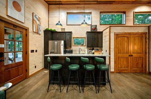 Broken Bow Cabin | Diamond Sky · Soothing Sauna | Putt-Putt, Jacuzzi Bath & Hot Tub