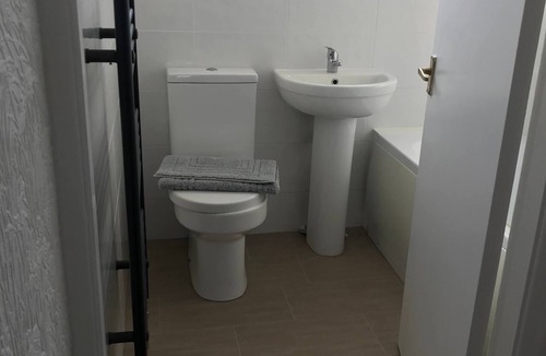 Dadlington House | Diana House - Great location.