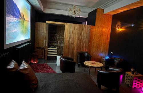 Roubaix Hotel | Diane Luxury 1