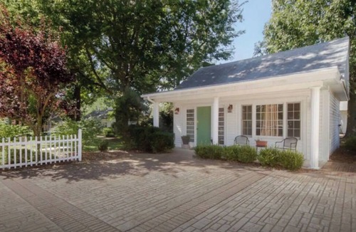 Marshfield Cabin | Dickey House, Carriage Suite
