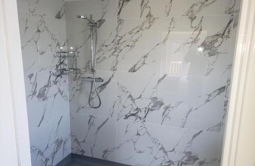 Fence Cabin | Diddly Squat Lodge