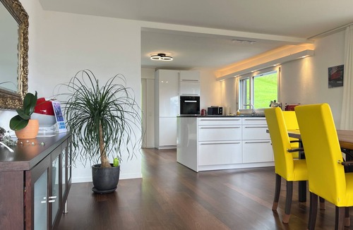 Goldiwil Apartment | die Villa", Eine Wohnung für 6 Personen