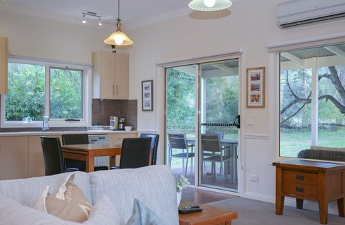 Harrietville House | DIEUDONNE: Harrietville