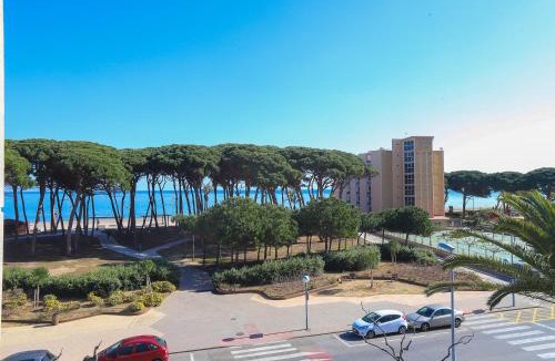 La Pineda Apartment | DIFFERENTFLATS Dms