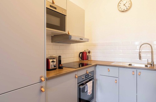 Republique - Tolstoi Apartment | DIFY Magique - Part Dieu