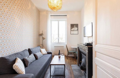 Republique - Tolstoi Apartment | DIFY Magique - Part Dieu