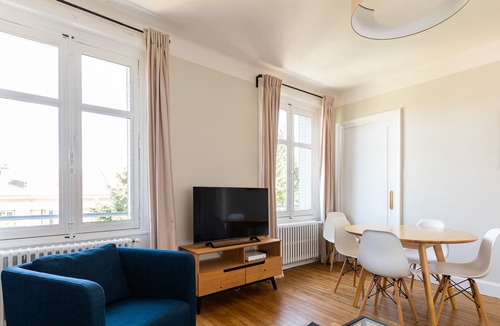 9th Arrondissement Apartment | DIFY Magnifique - Quartier Vaise