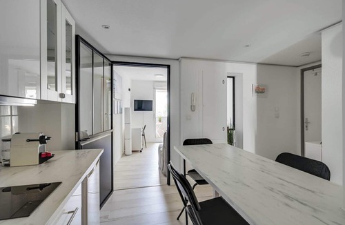 Gerland Apartment | Dify Splendide - Jean Mace