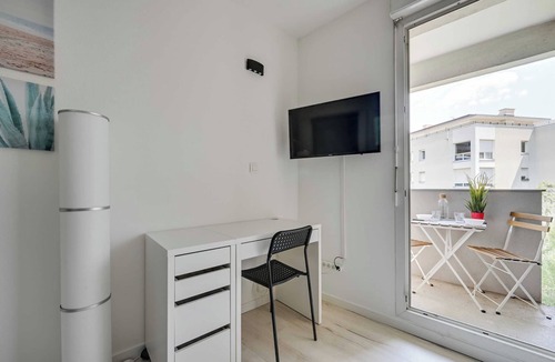 Gerland Apartment | Dify Splendide - Jean Mace