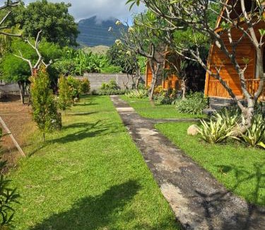 Pemuteran Bed & Breakfast | Dimpil House Pemuteran