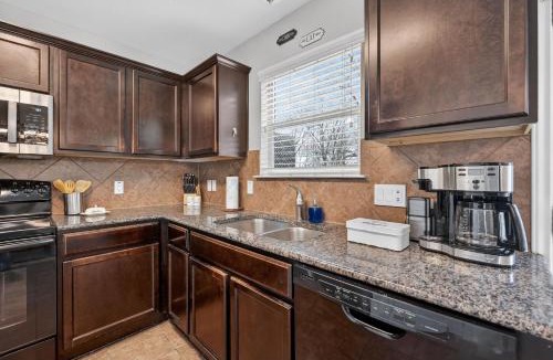 Temple House | Dimples in Temple - Texas Charm & Modern Comfort home