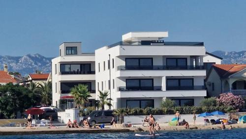 Vir Apartment | Dinary Apartman