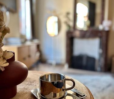 Solre-le-Chateau House | Diner, Nuitée, Petit Déjeuner dans Maison d'Arts