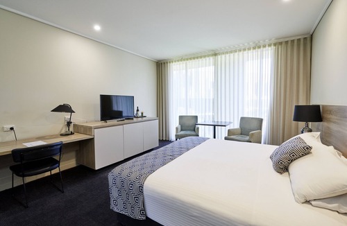 Dingley Village Hotel | Dingley Hotel
