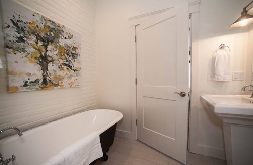 Venable Bed & Breakfast | Dinsmore Boutique Inn