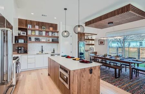 Chestnut House | Dip into the 512 Experience! 6 BDRMS W/Pool Mins to DT