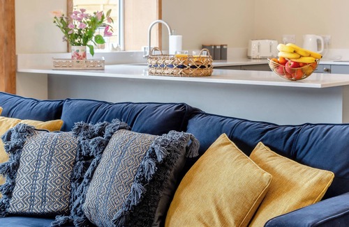 Driffield Cottage | Dip Tub Den - UK35989