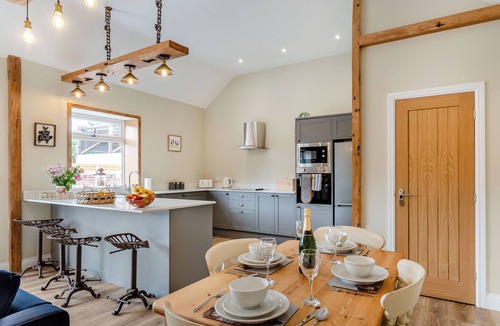 Driffield Cottage | Dip Tub Den - UK35989