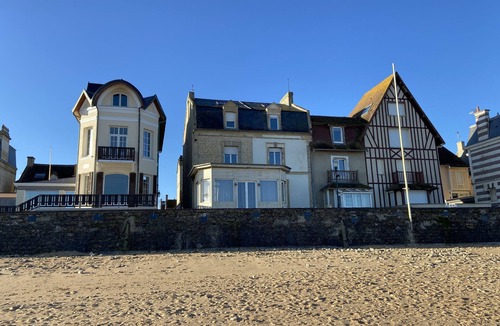 Coeur de Nacre Apartment | DIRECT ACCESS TO THE BEACH