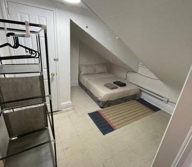 St. Lawrence House | Direct Access to FIFA Stadium-Free Fast Internet